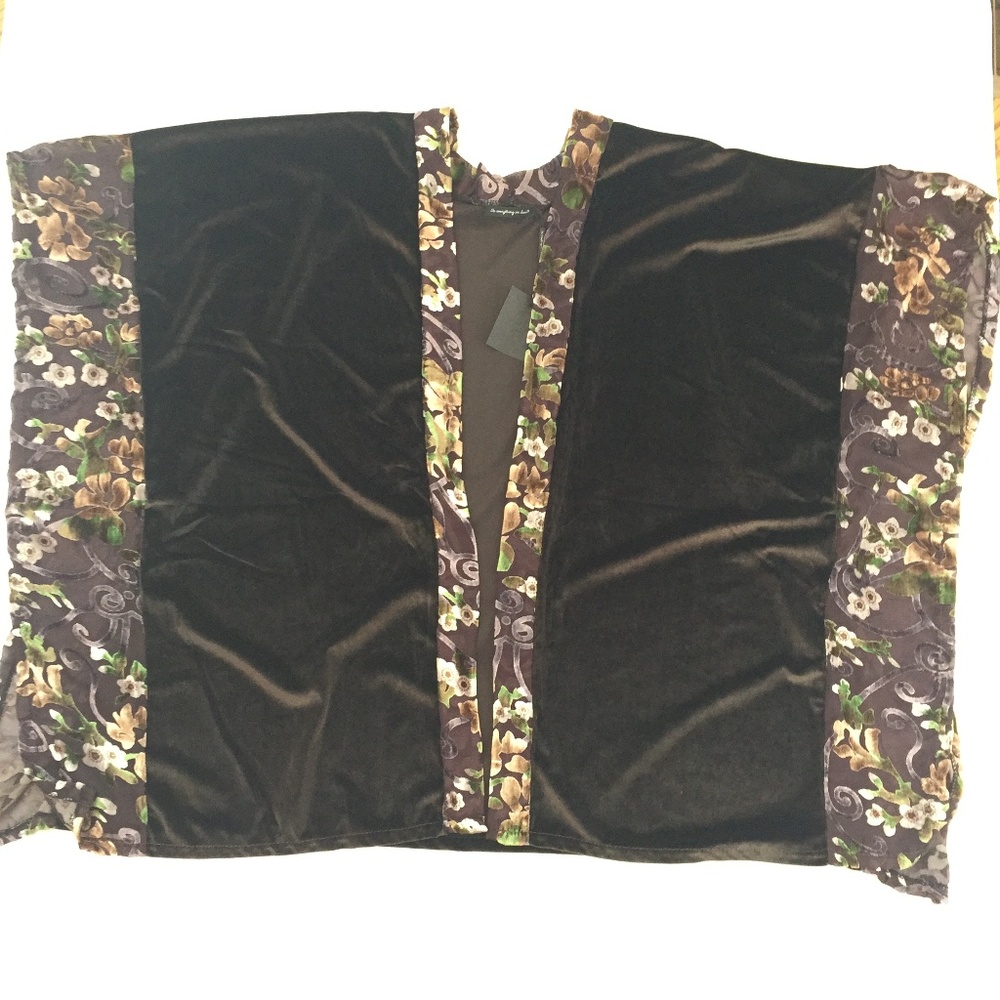 Do Everything in Love Velvet Shawl